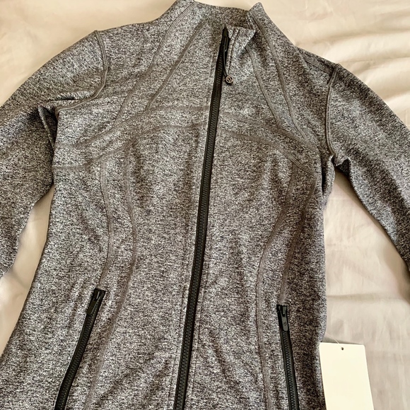 🔴 SOLD 🔴 - Lululemon Define Jacket - NWT - Picture 4 of 6